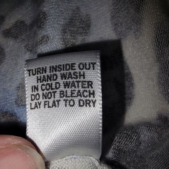 Cache Leopard Print Rhinestone Embellished Knit Cardigan Size Medium - Picture 7 of 8